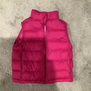 Uniqlo girls’ vest, size 3-4 years old